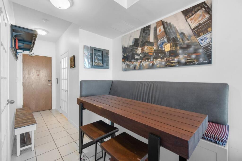 Apartment Spacious 1br - Downtown - Pool - Gym - Parking Toronto