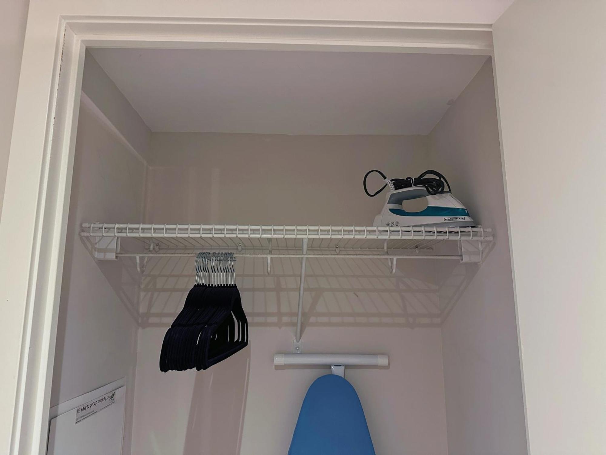 Downtown 2 Bedroom Gem With Free Parking Apartment Toronto