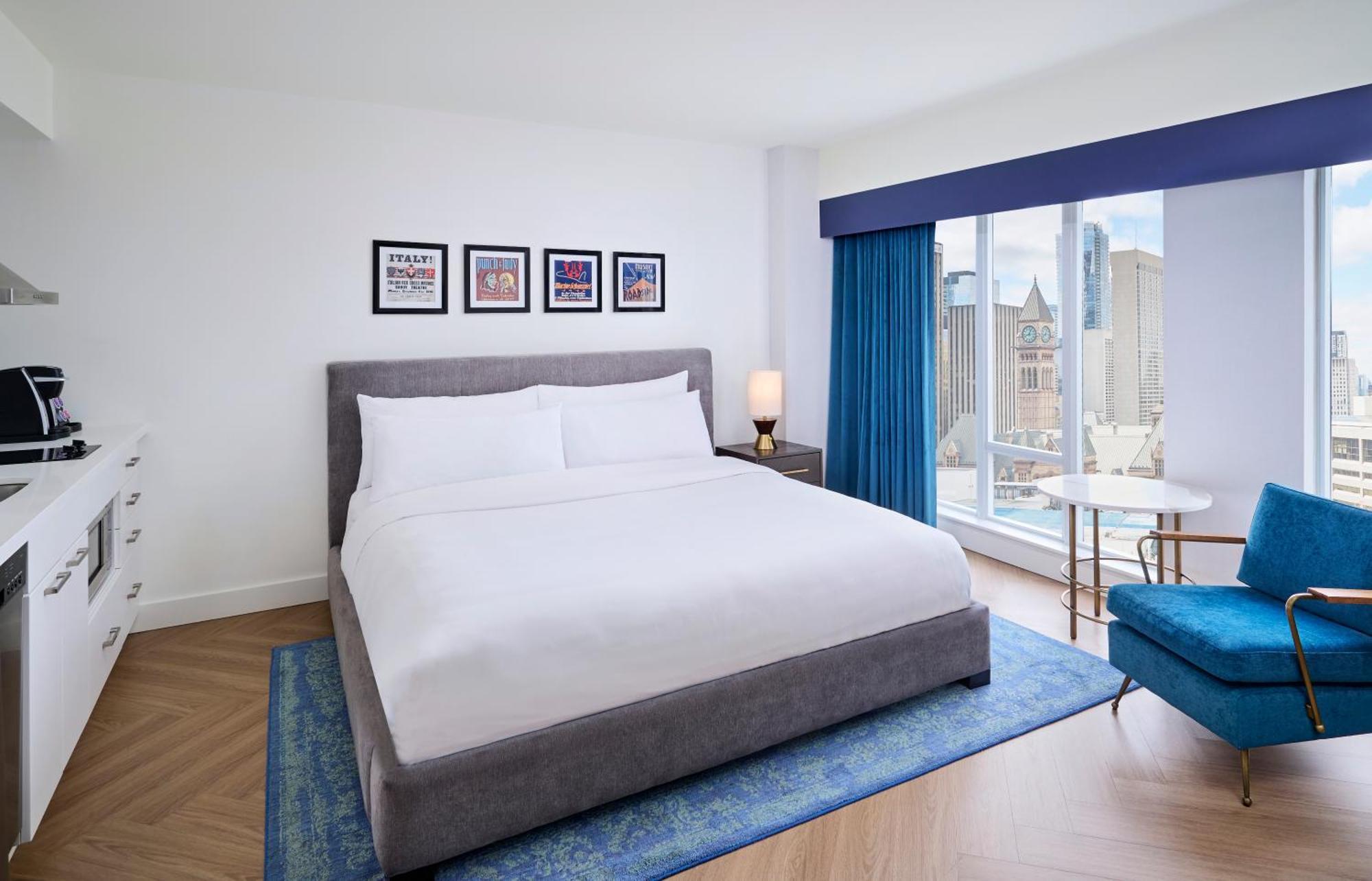 Pantages Centre 4*