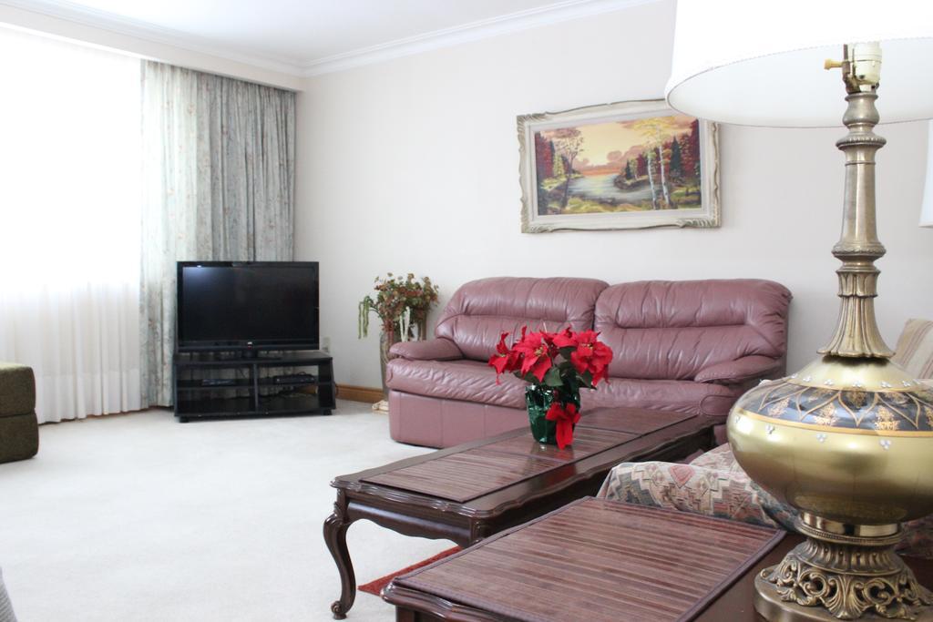 Petryla Estates Furnished Apartment Toronto