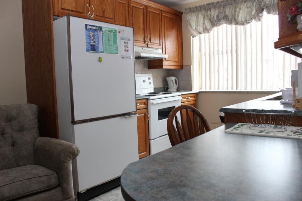 Apartment Petryla Estates Furnished Toronto