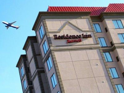 By Marriott Airport Toronto