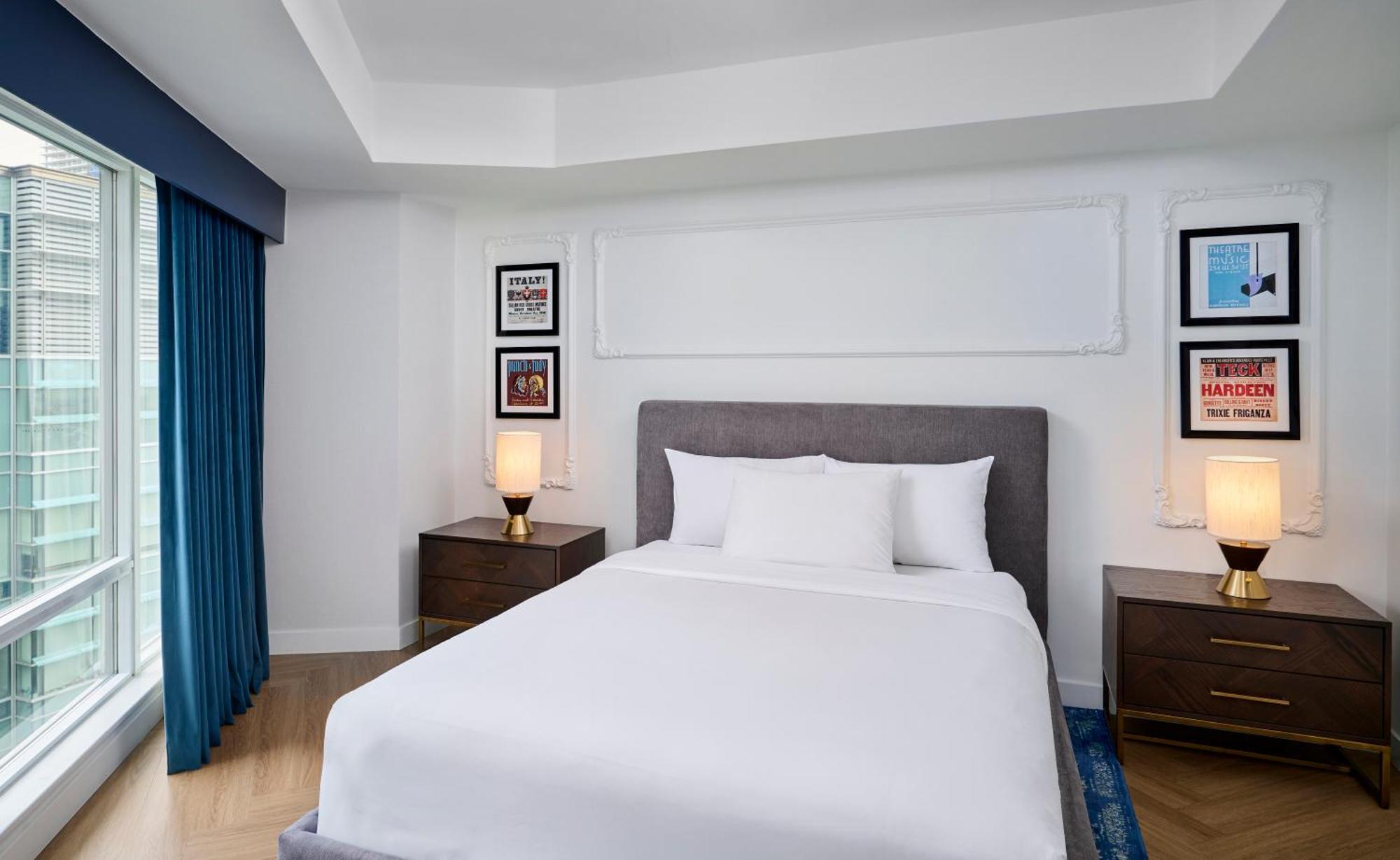 Pantages Centre Hotel 4*