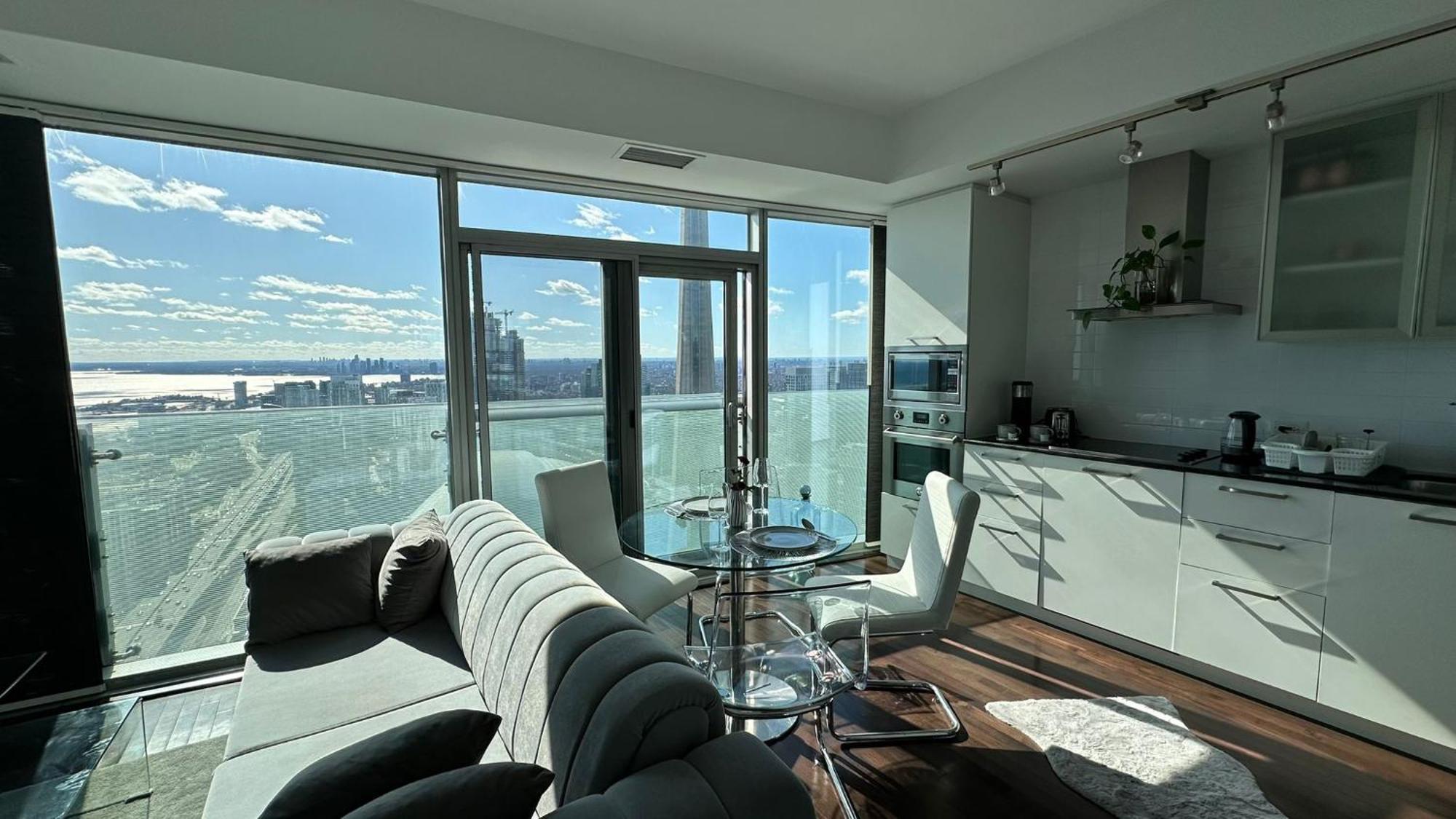 Downtown, Luxury Condo, Cn Tower, Rogers Center, Scocia Arena, Unobstructed View Apartment
