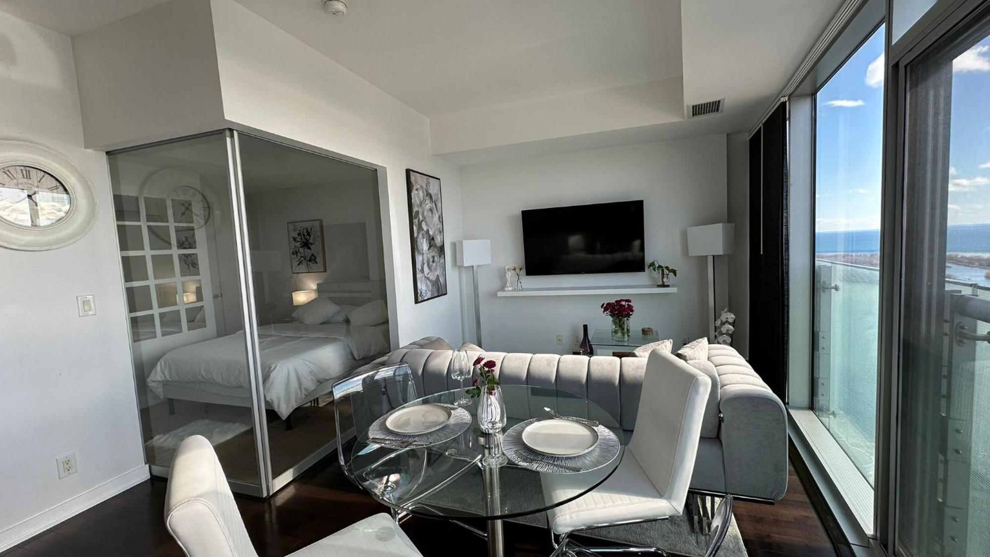 Downtown, Luxury Condo, Cn Tower, Rogers Center, Scocia Arena, Unobstructed View Toronto