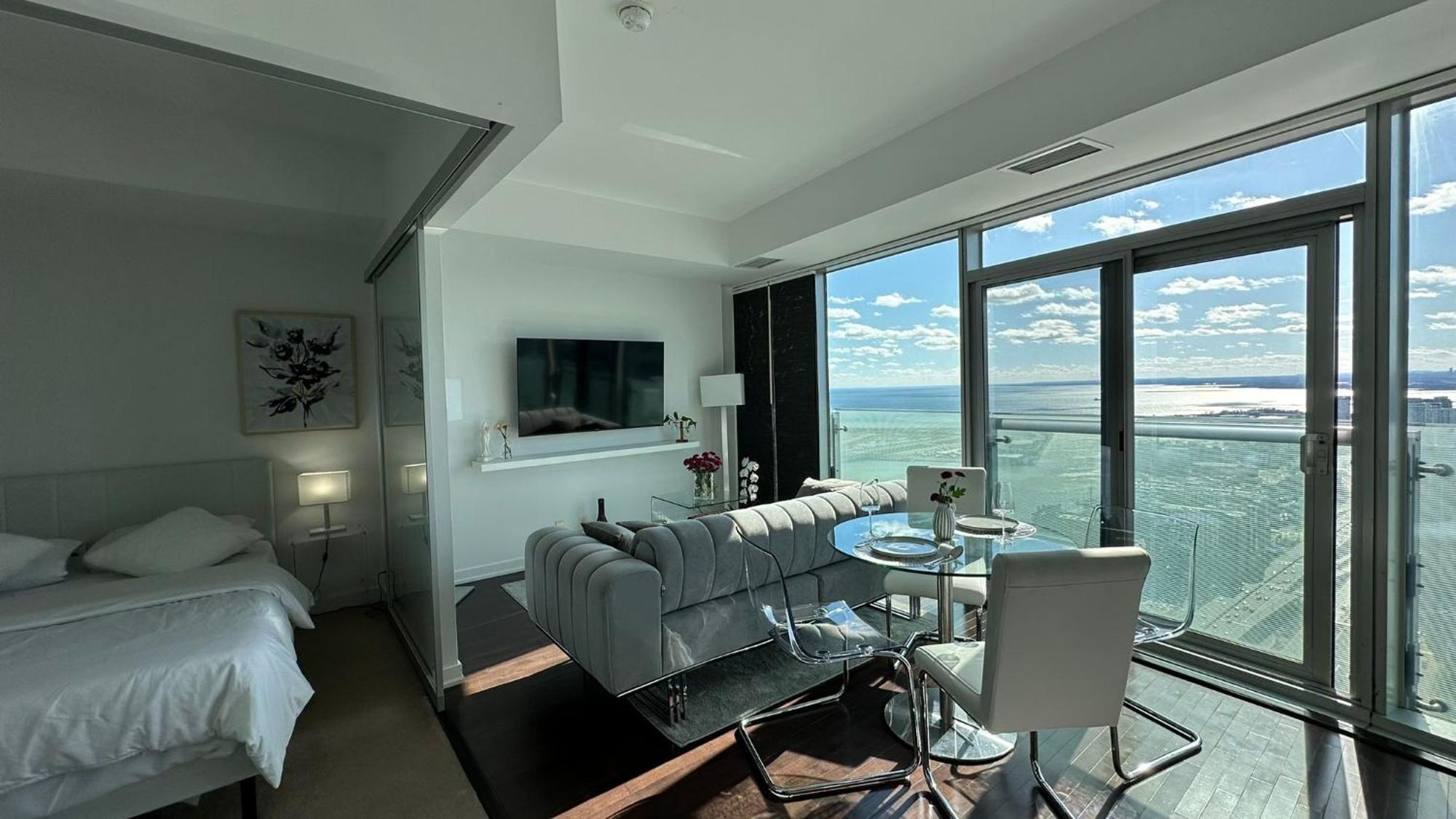 Downtown, Luxury Condo, Cn Tower, Rogers Center, Scocia Arena, Unobstructed View Toronto