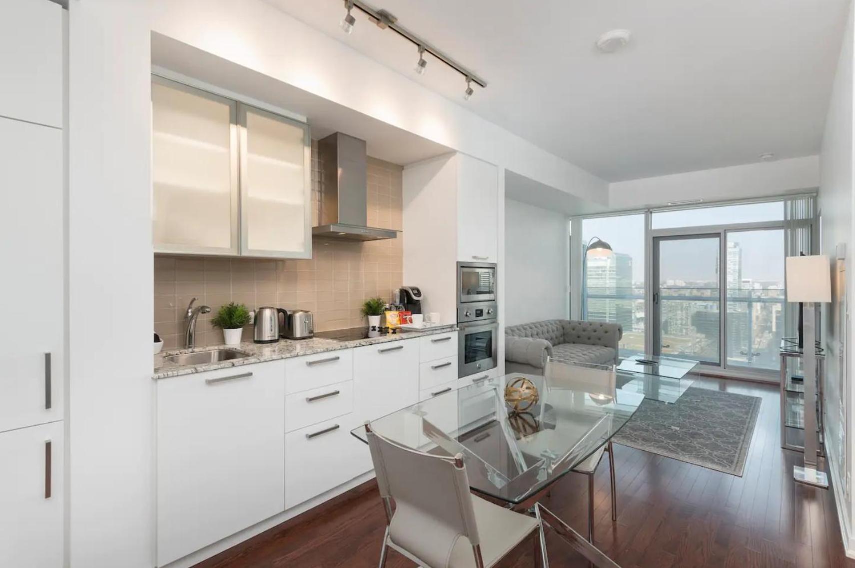 Executive 1 Bedroom - Cn Tower & City View Apartment Toronto