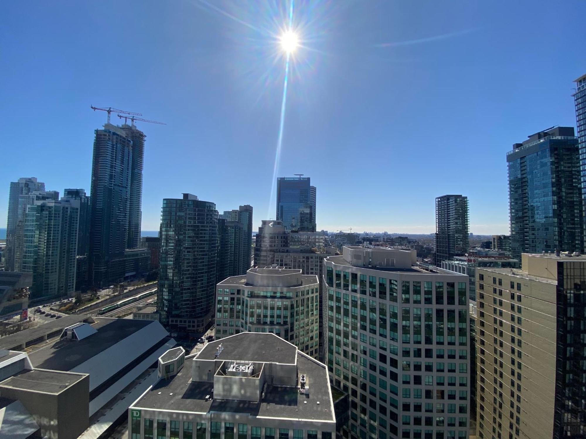 Apartment - Free Parking, Views, Near Cn Tower