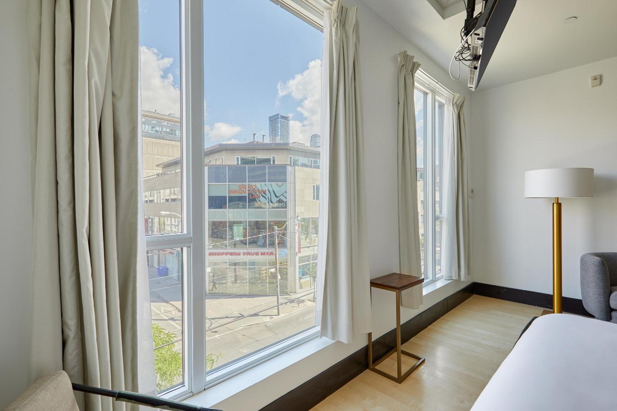 Sonder The Beverley Hotel Toronto