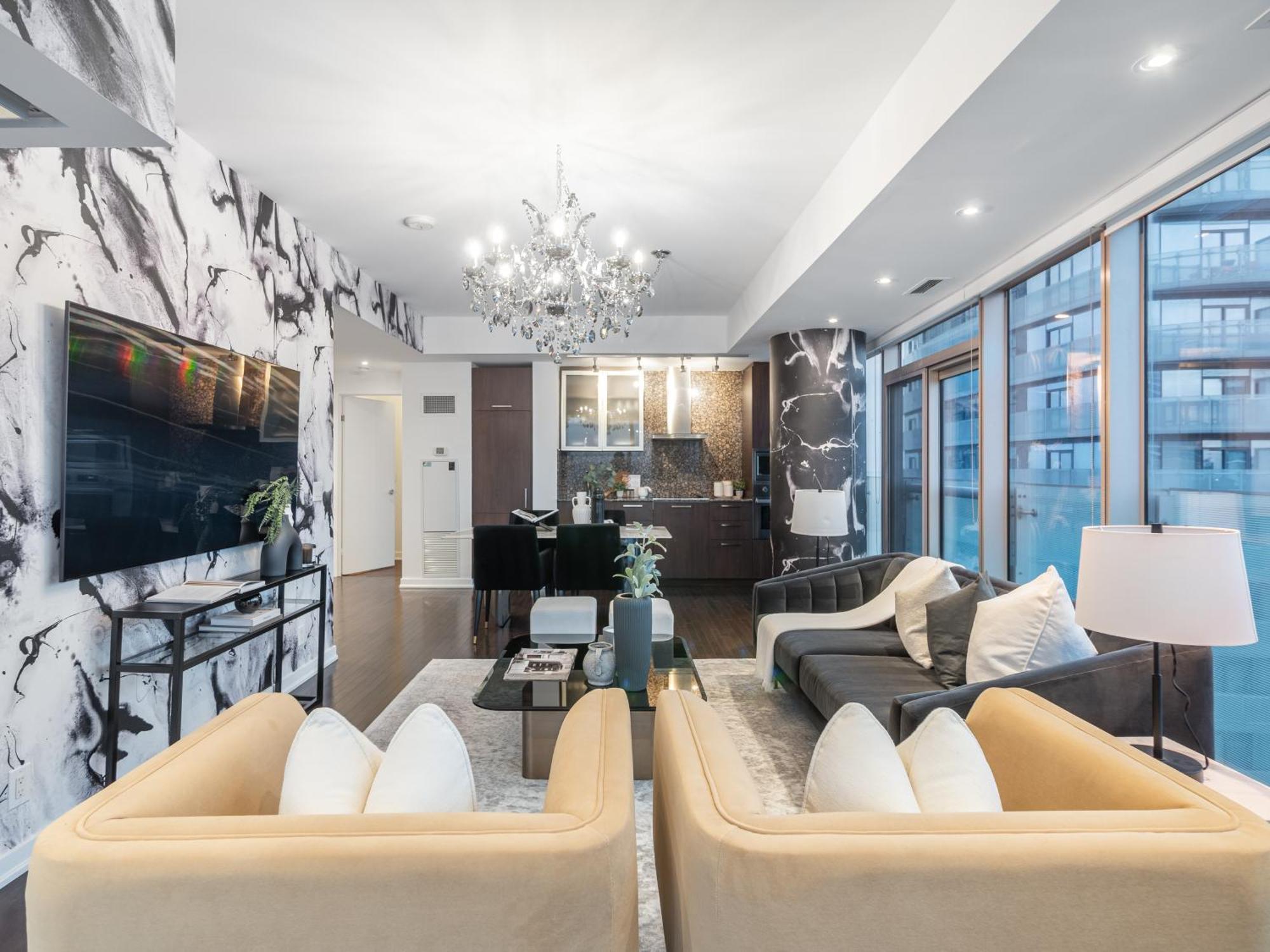 Apartment Luxury 2br Entertainment District Downtown Cn Tower View Balcony Pool & Hot Tub