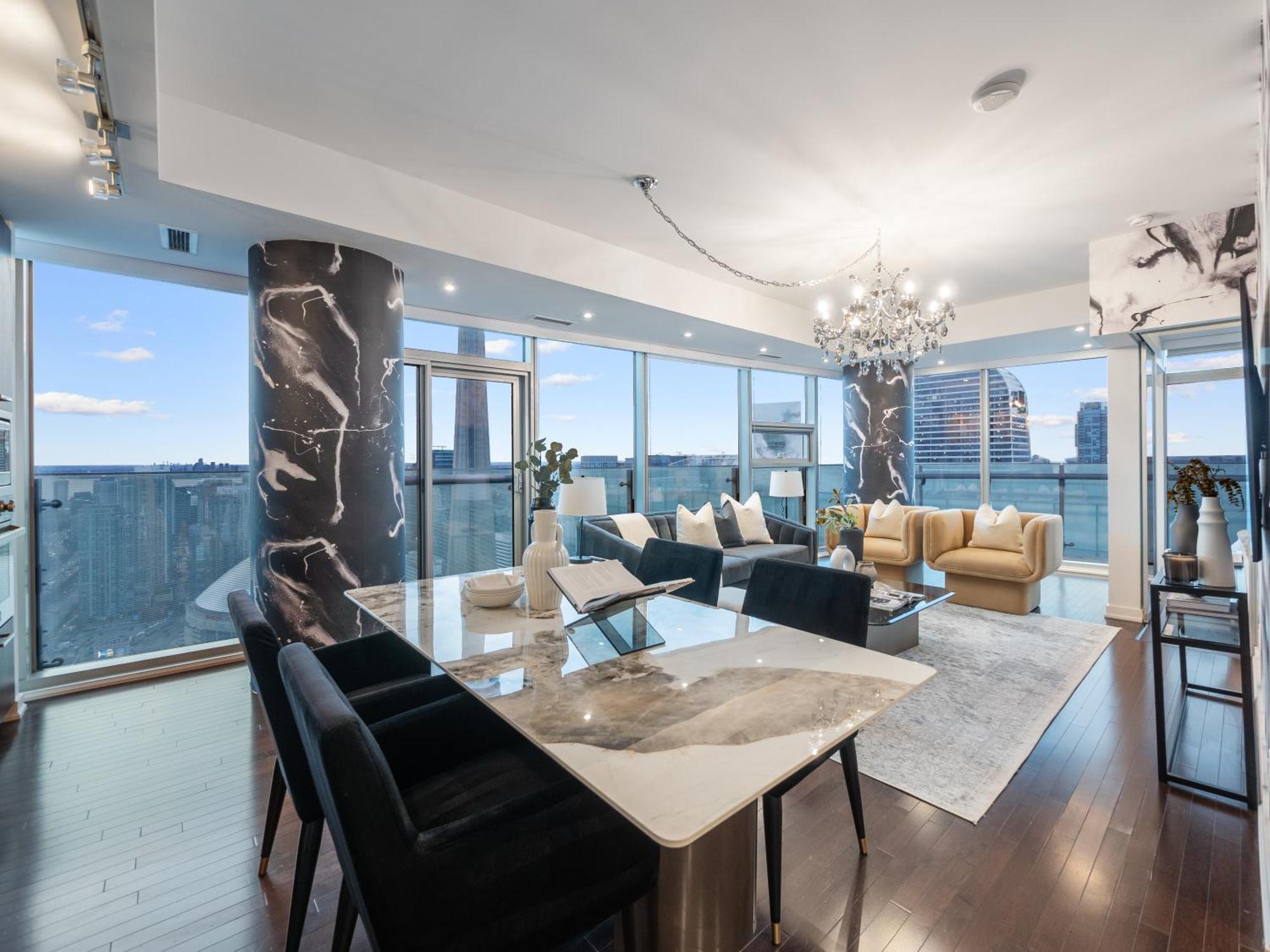 Apartment Luxury 2br Entertainment District Downtown Cn Tower View Balcony Pool & Hot Tub