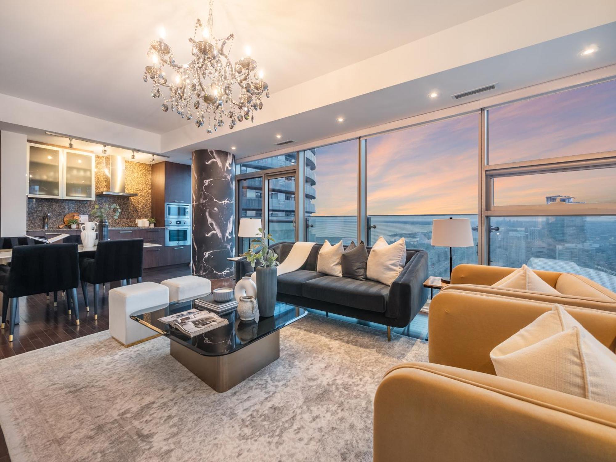 Luxury 2br Entertainment District Downtown Cn Tower View Balcony Pool & Hot Tub * Toronto