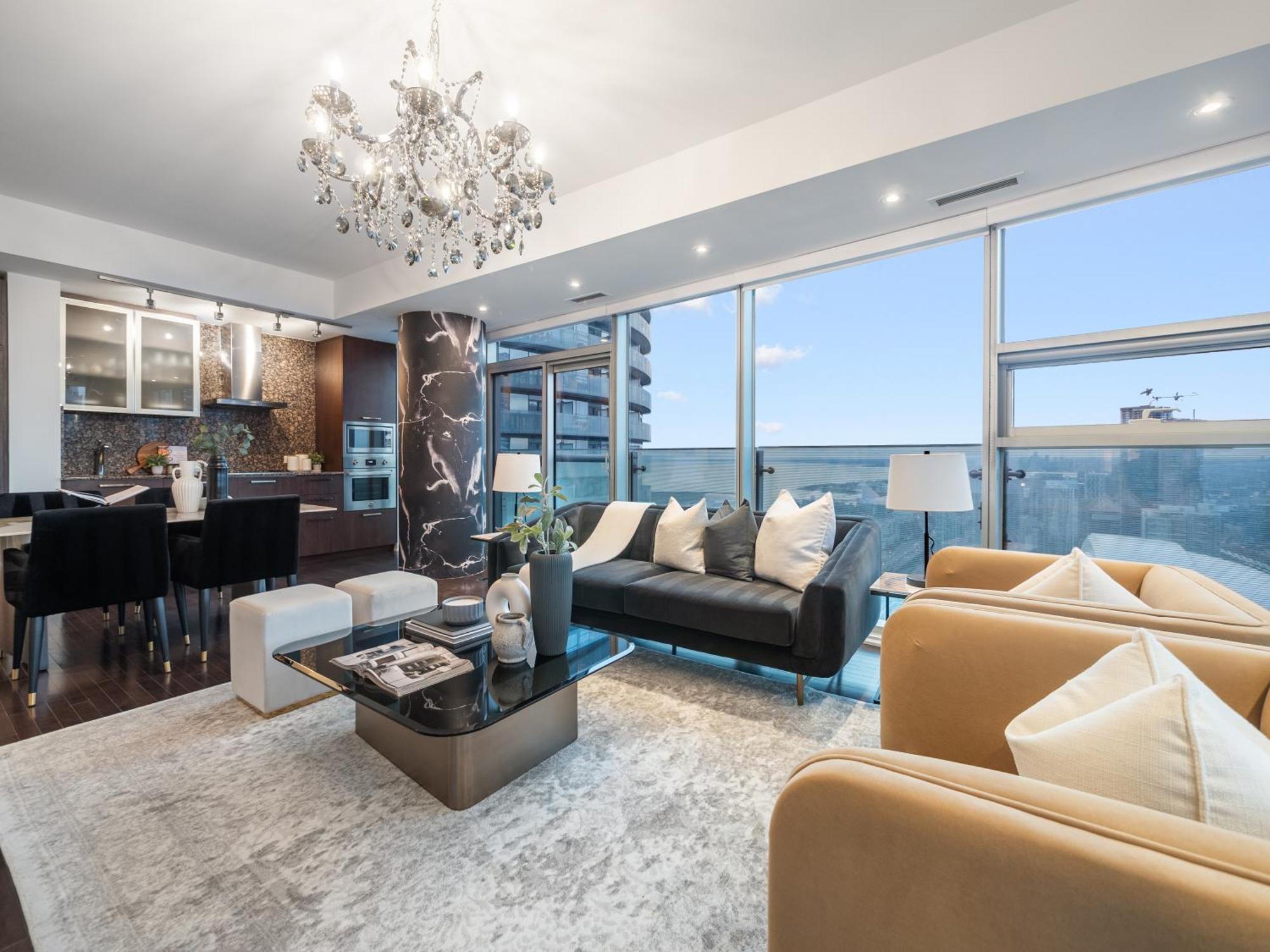 Luxury 2br Entertainment District Downtown Cn Tower View Balcony Pool & Hot Tub * Toronto