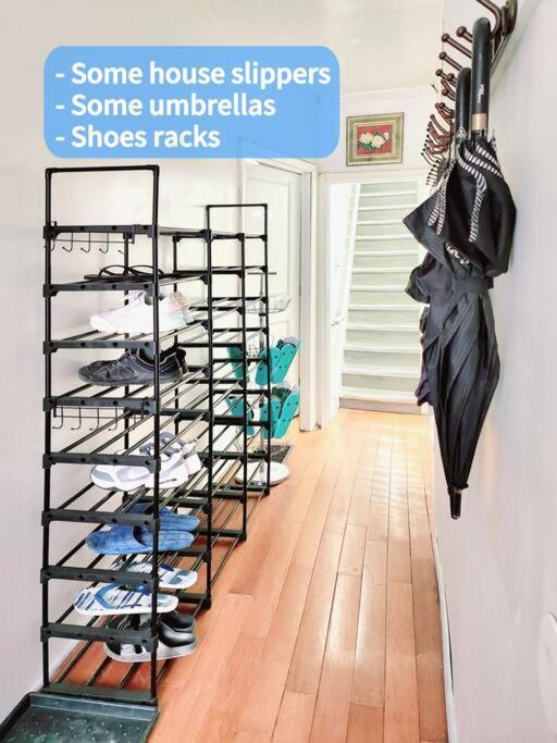 Homestay Quadruple Private With Netflix & Laundry, Balcony & Self Check-in Toronto