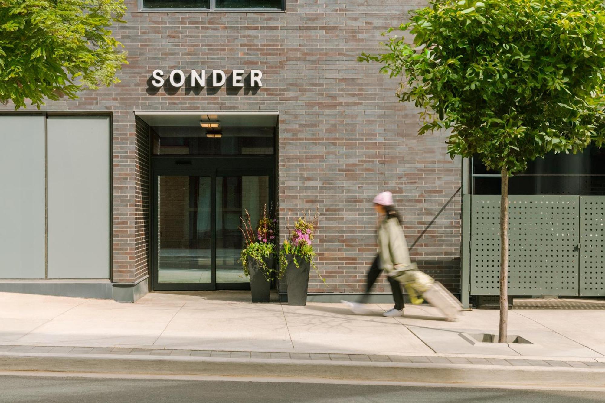 Sonder At Artesa Toronto