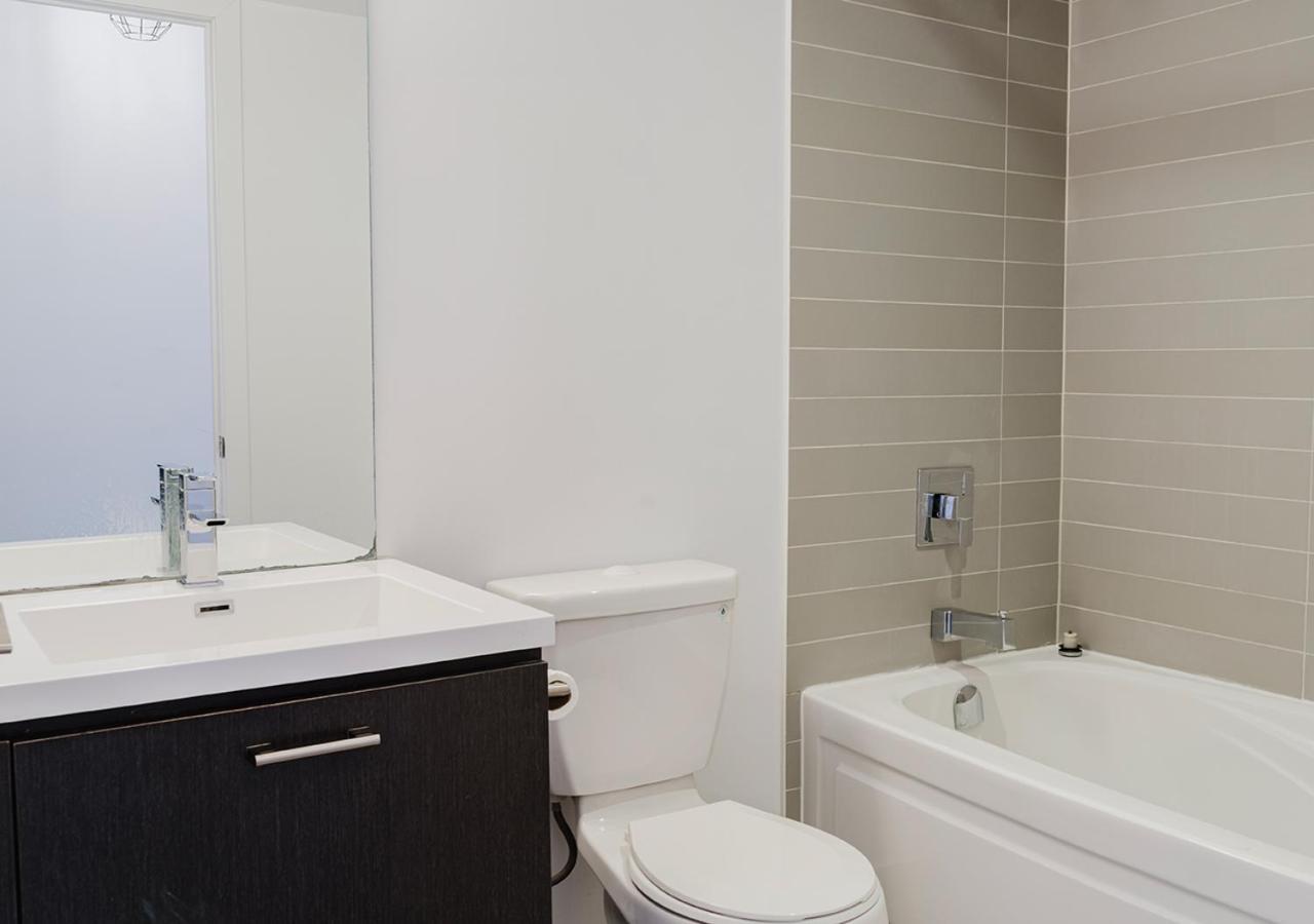 Peter Pan's Hideaway 2br In Toronto