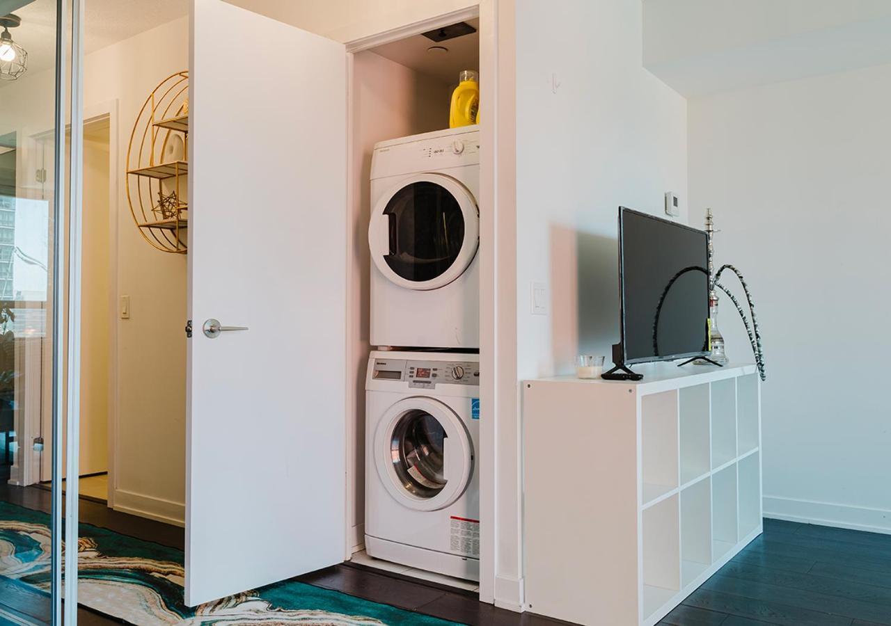 Peter Pan's Hideaway 2br In Apartment Toronto