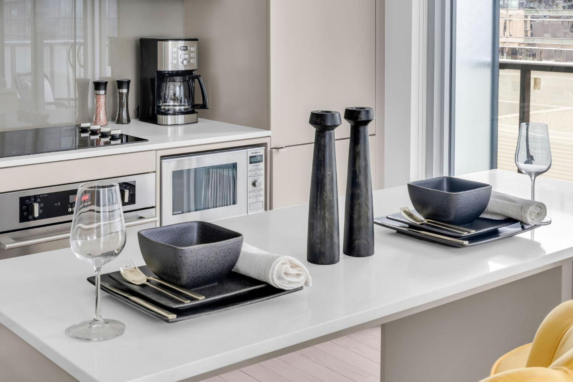 Bespoke 1br Entertainment District * Toronto