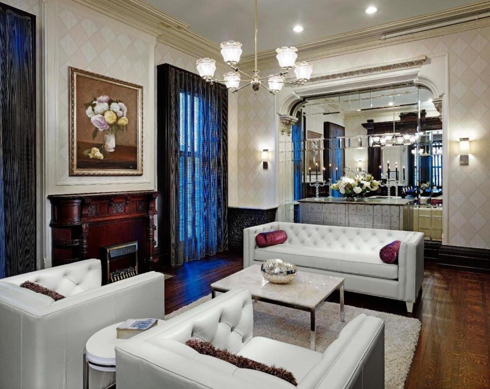 Delsuites Cooper Mansion Hotel Toronto