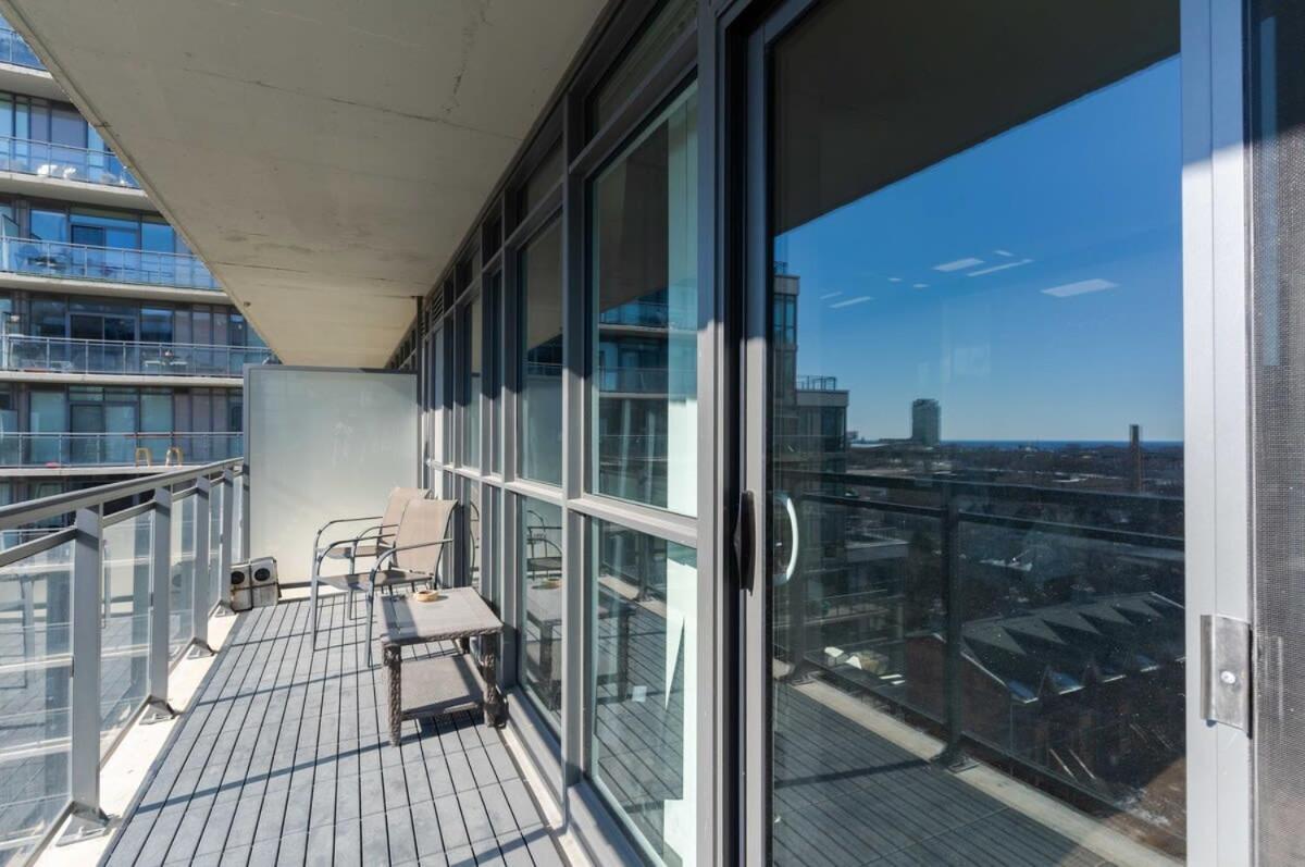 Stylish Downtown 99 Walk Score Apartment
