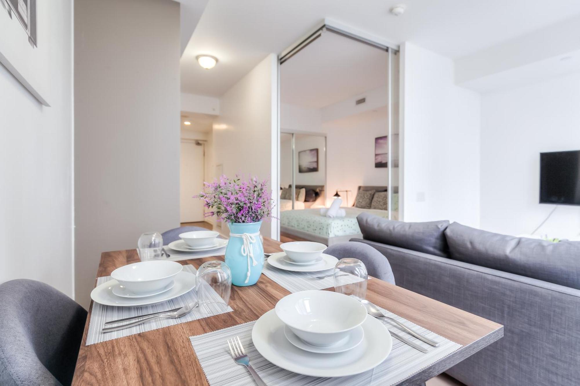Inn Atlas Furnished Apartments- Iceboat Terrace Toronto