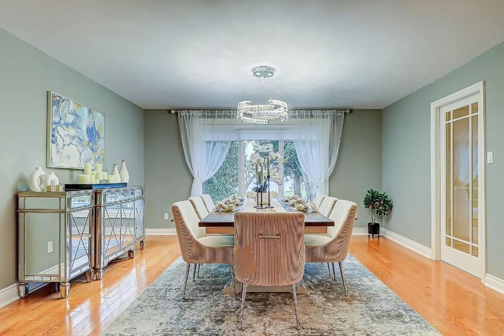 Luxury In Scarborough Toronto