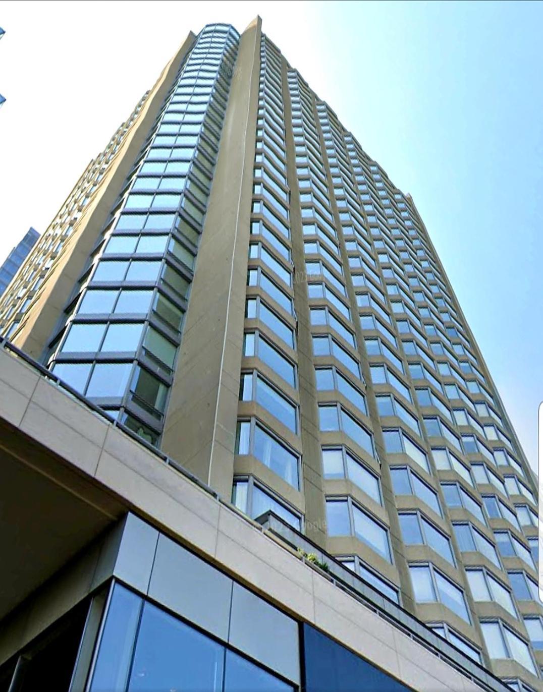 Apartment Elegant 2 Bedroom, 2 Bathroom Downtown Retreat With Superior Views