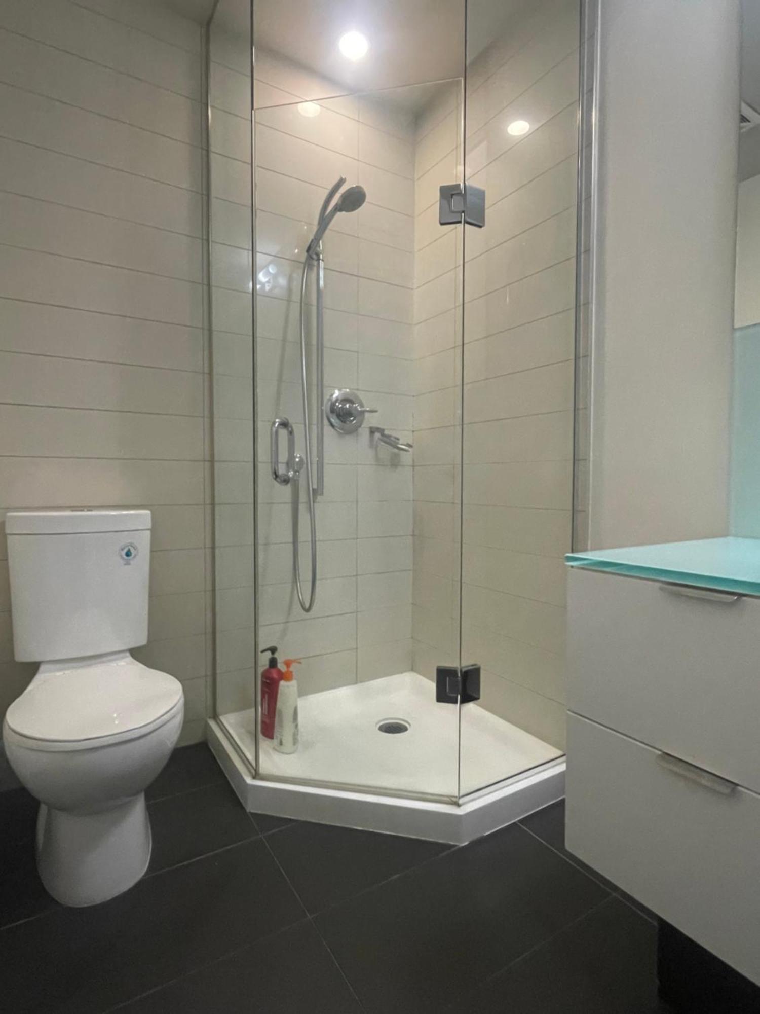 300 Front St West Aparthotel *