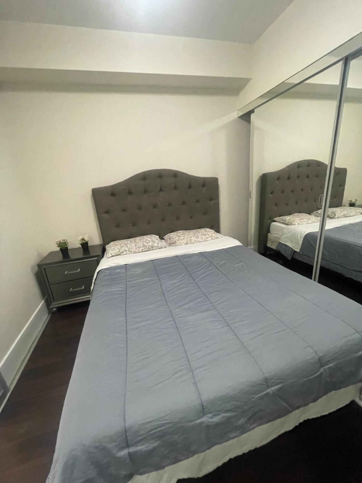Aparthotel 300 Front St West Toronto
