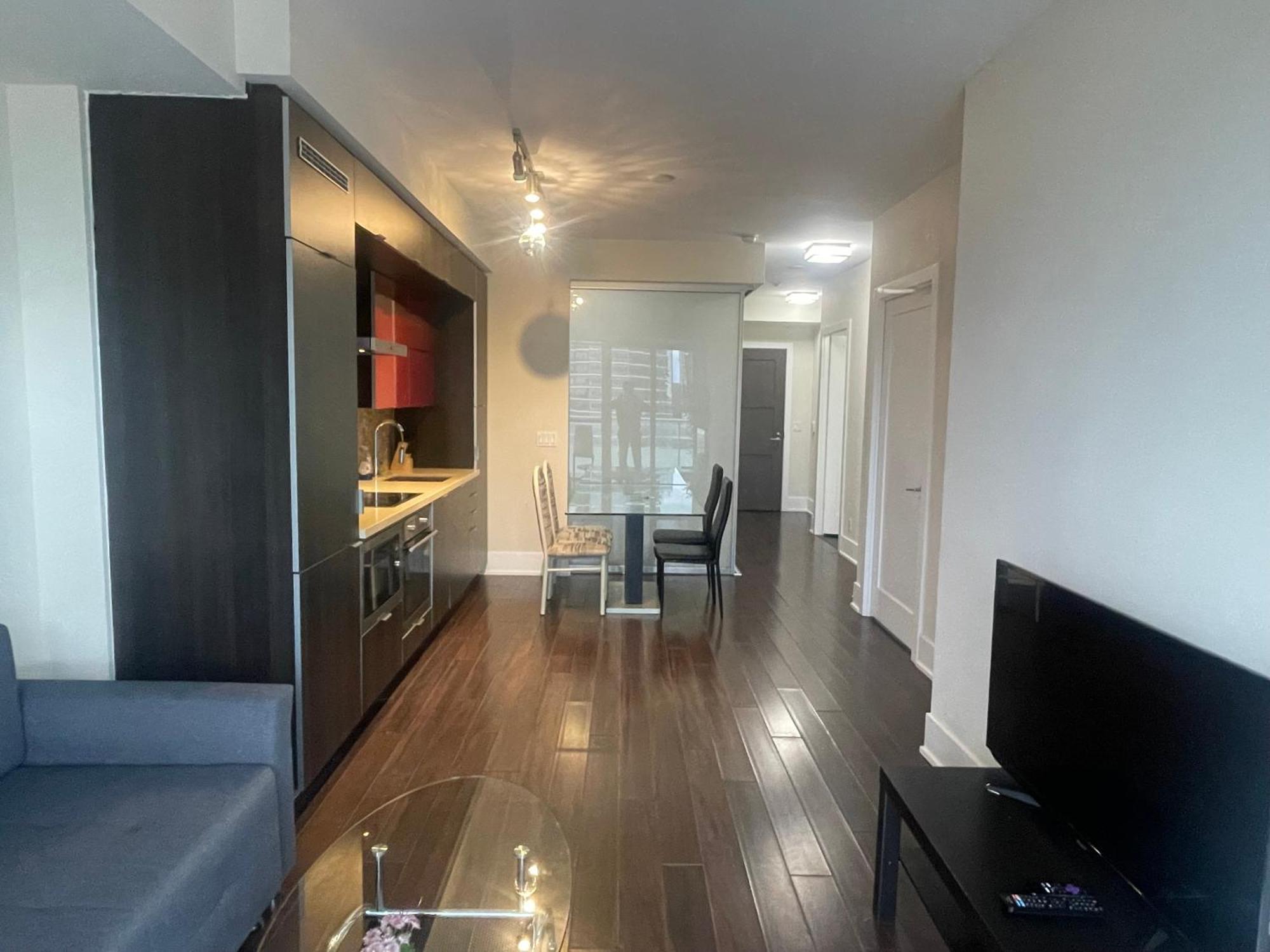 300 Front St West *