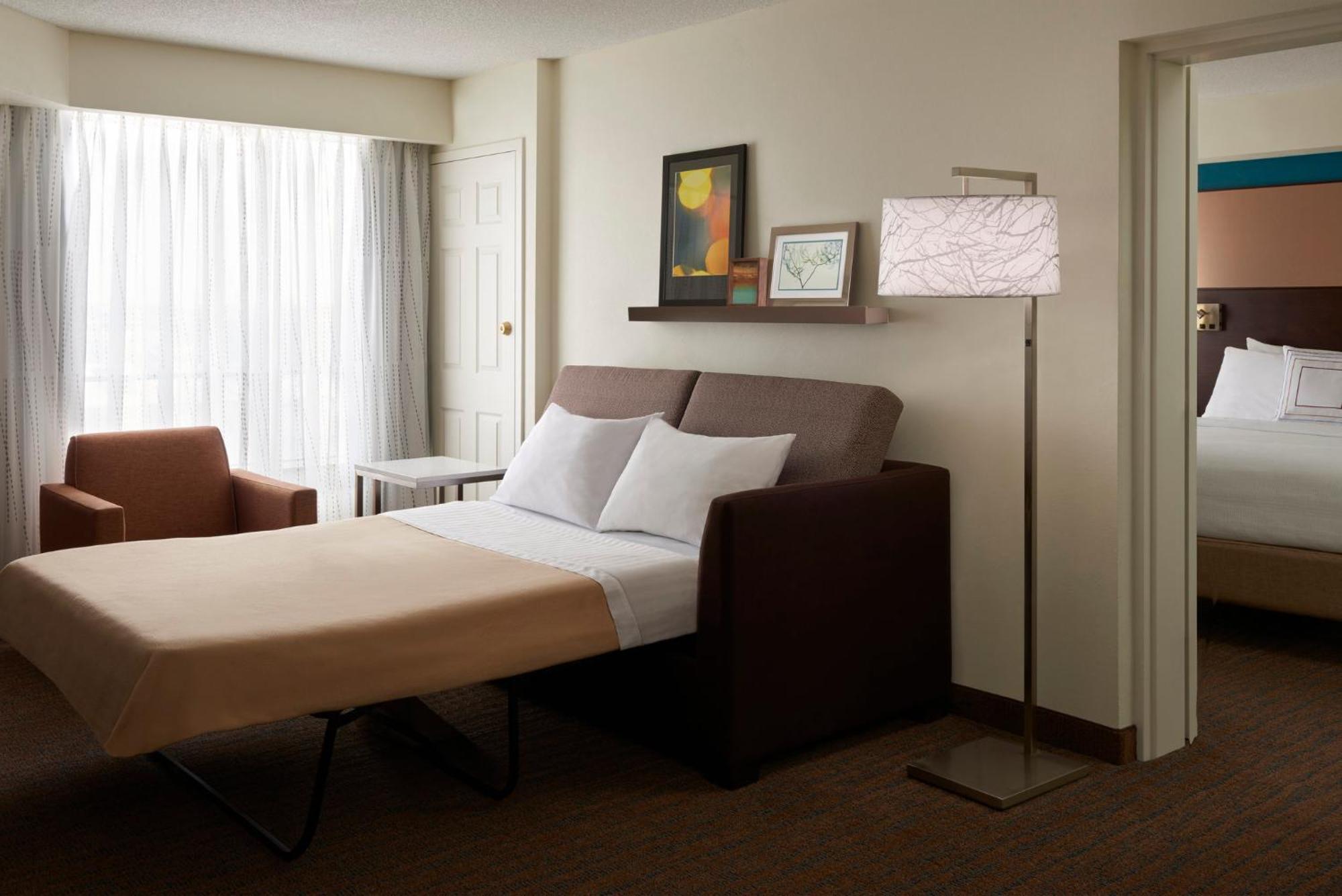 By Marriott Airport Toronto