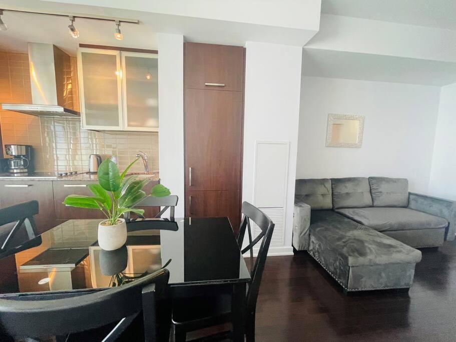 Apartment Downtown By Unionstationscotiaarena