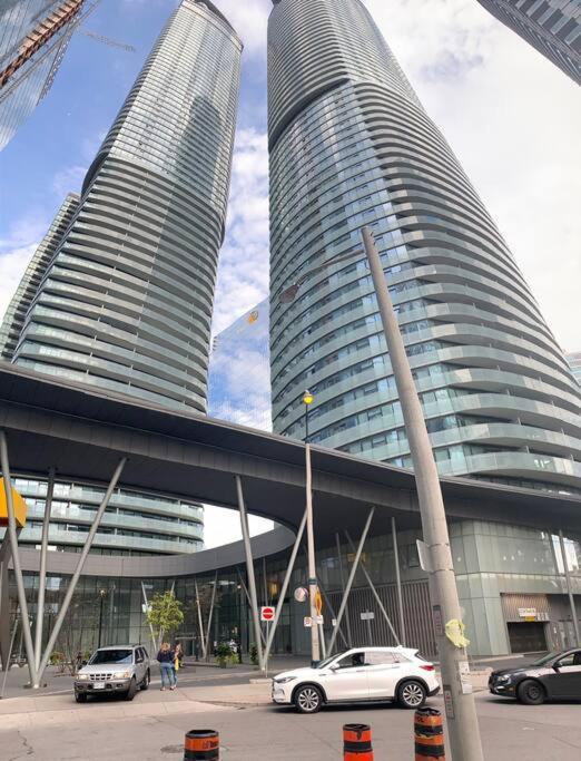 Downtown By Unionstationscotiaarena Apartment Toronto