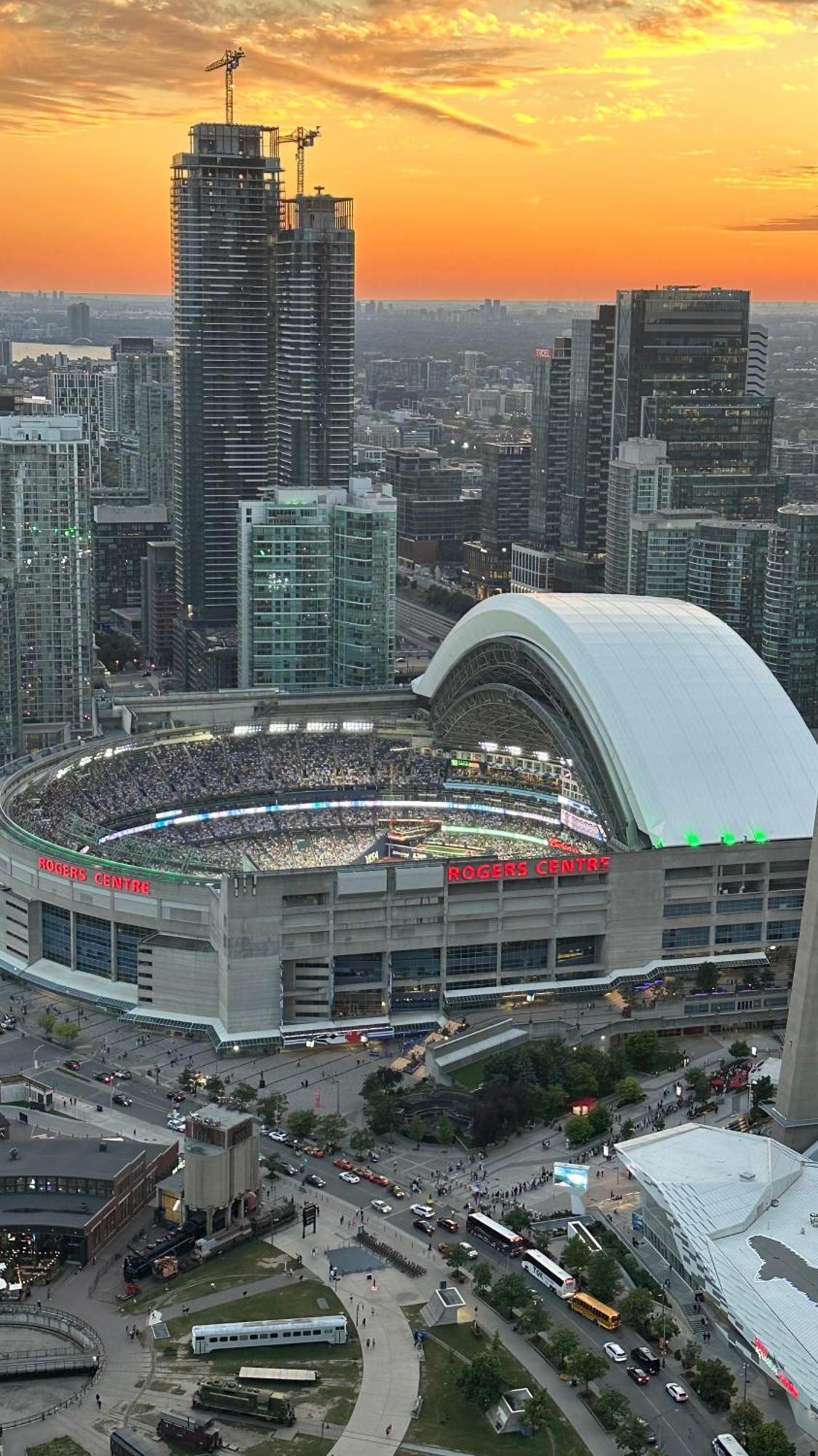 Downtown, Luxury Condo, Cn Tower, Rogers Center, Scocia Arena, Unobstructed View Apartment *