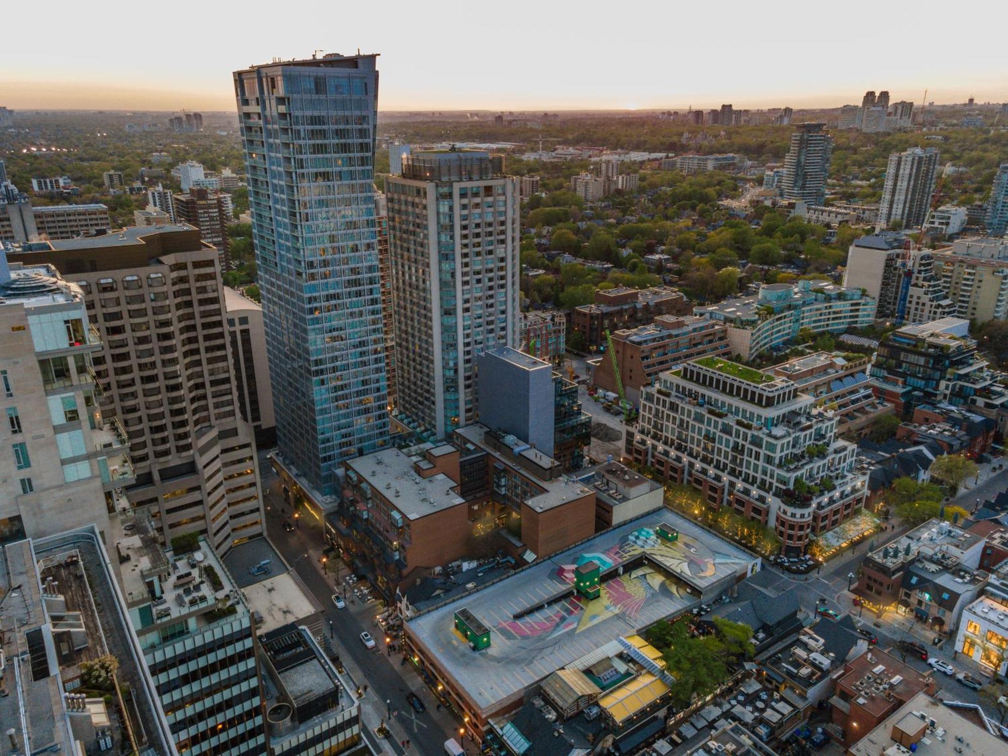 Yorkville Plaza - Pool & Hot Tub Apartment Toronto