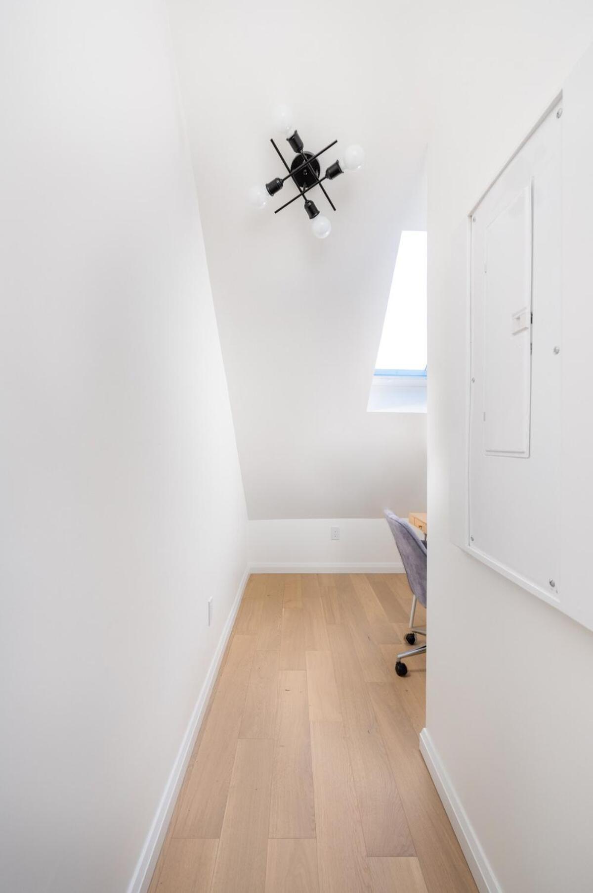 Stylish Townhome At Bathurst & College Apartment Toronto