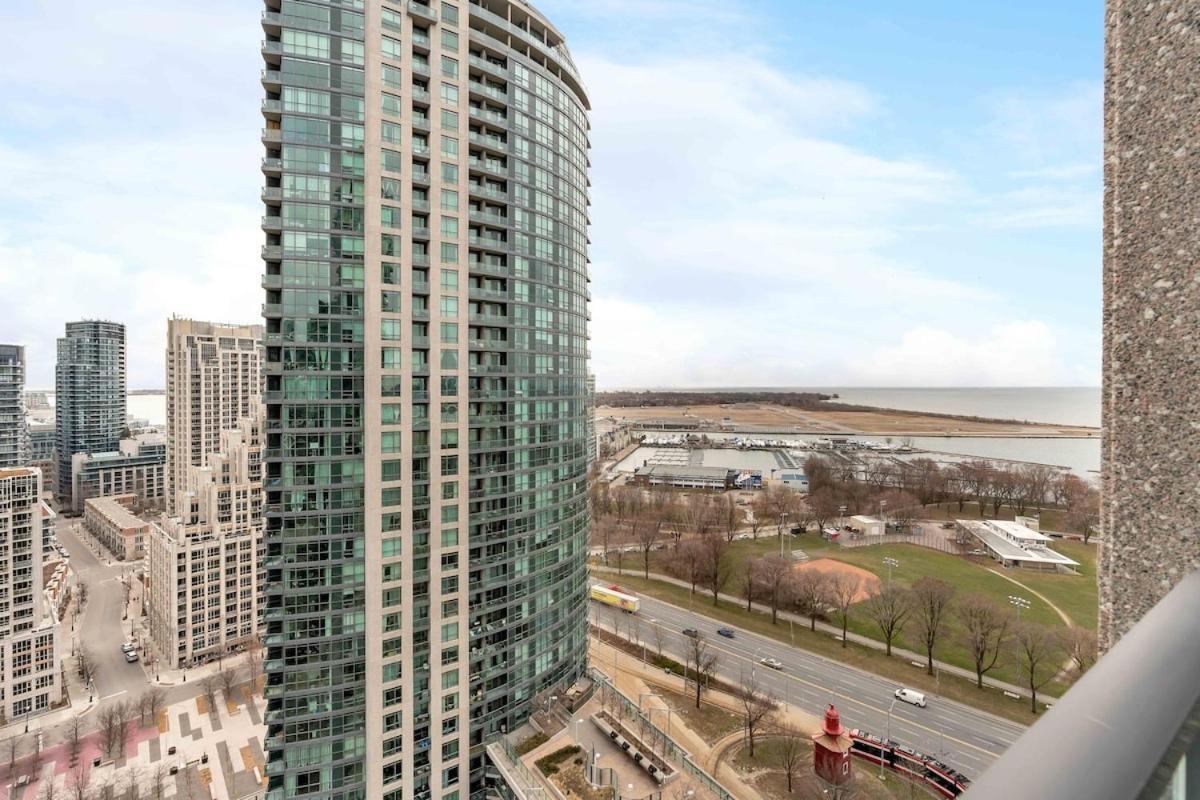Apartment Modern 1br Hideaway Cn Tower Views Parking Toronto