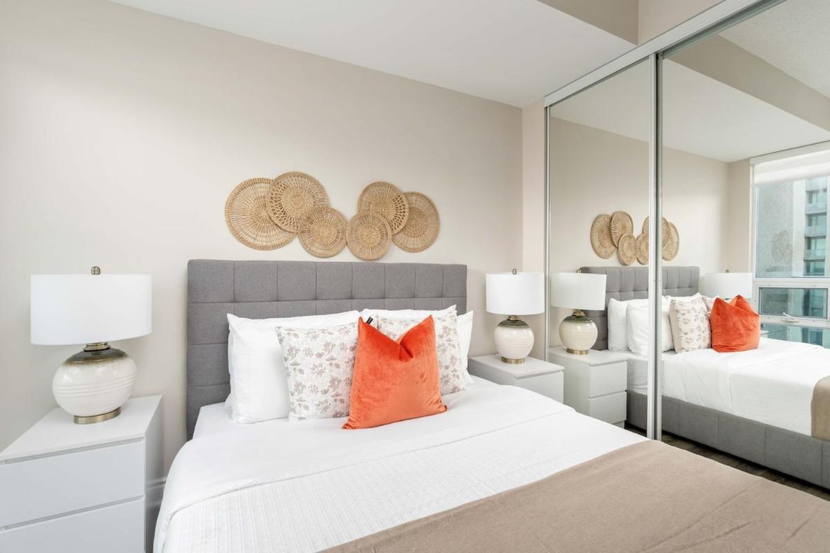 Apartment Modern 1br Hideaway Cn Tower Views Parking Toronto