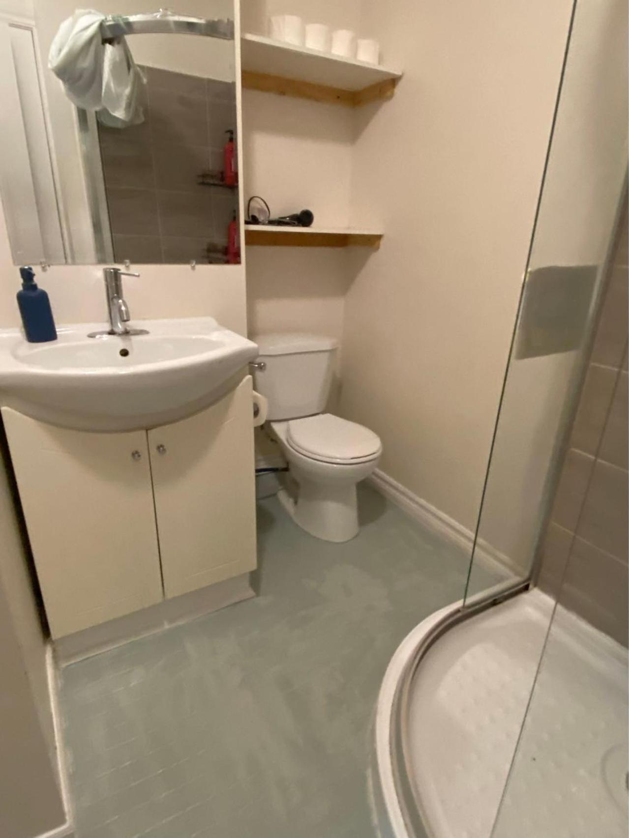 Budget Triple With En Bathroom 36a Guest house *