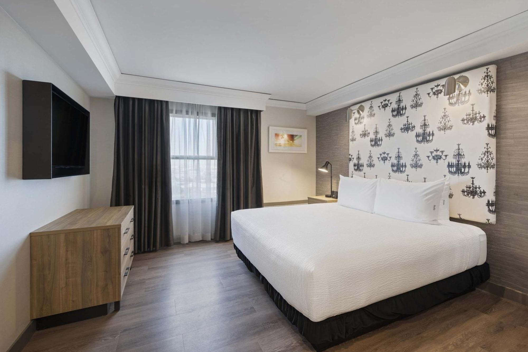Hotel Sandman Signature Airport Toronto