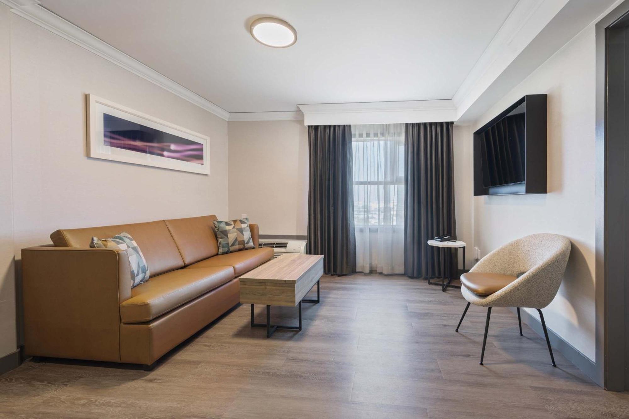Sandman Signature Airport 4* Toronto