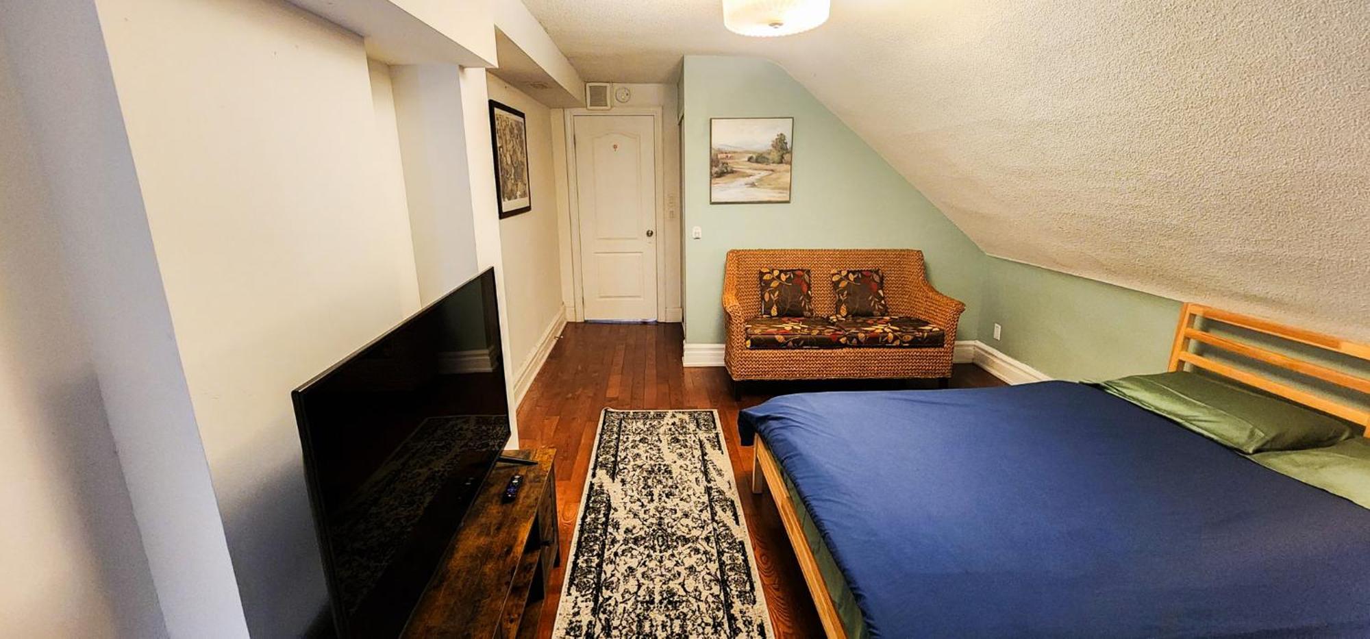 Homestay Heart Of Toronto