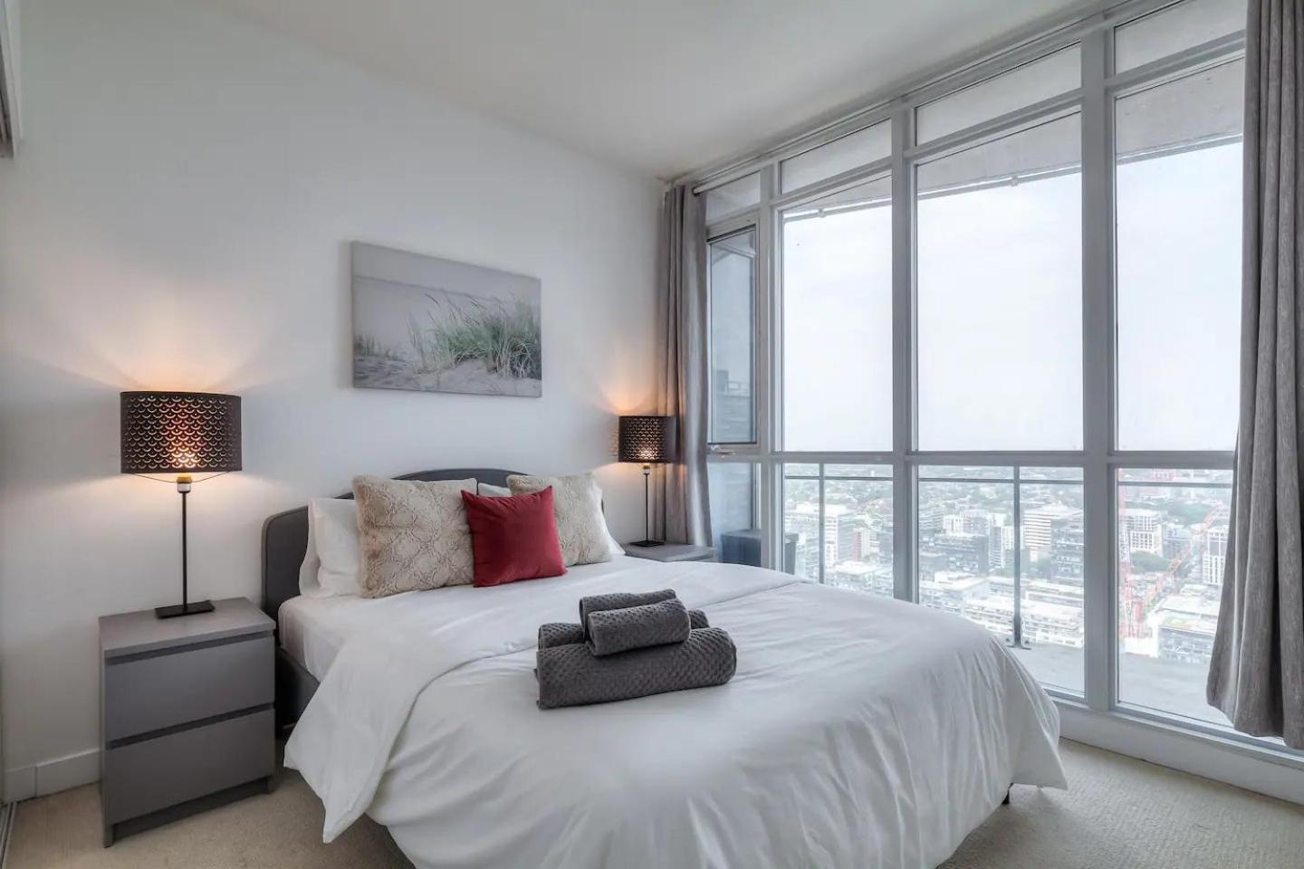 Apartment The Fairview Toronto