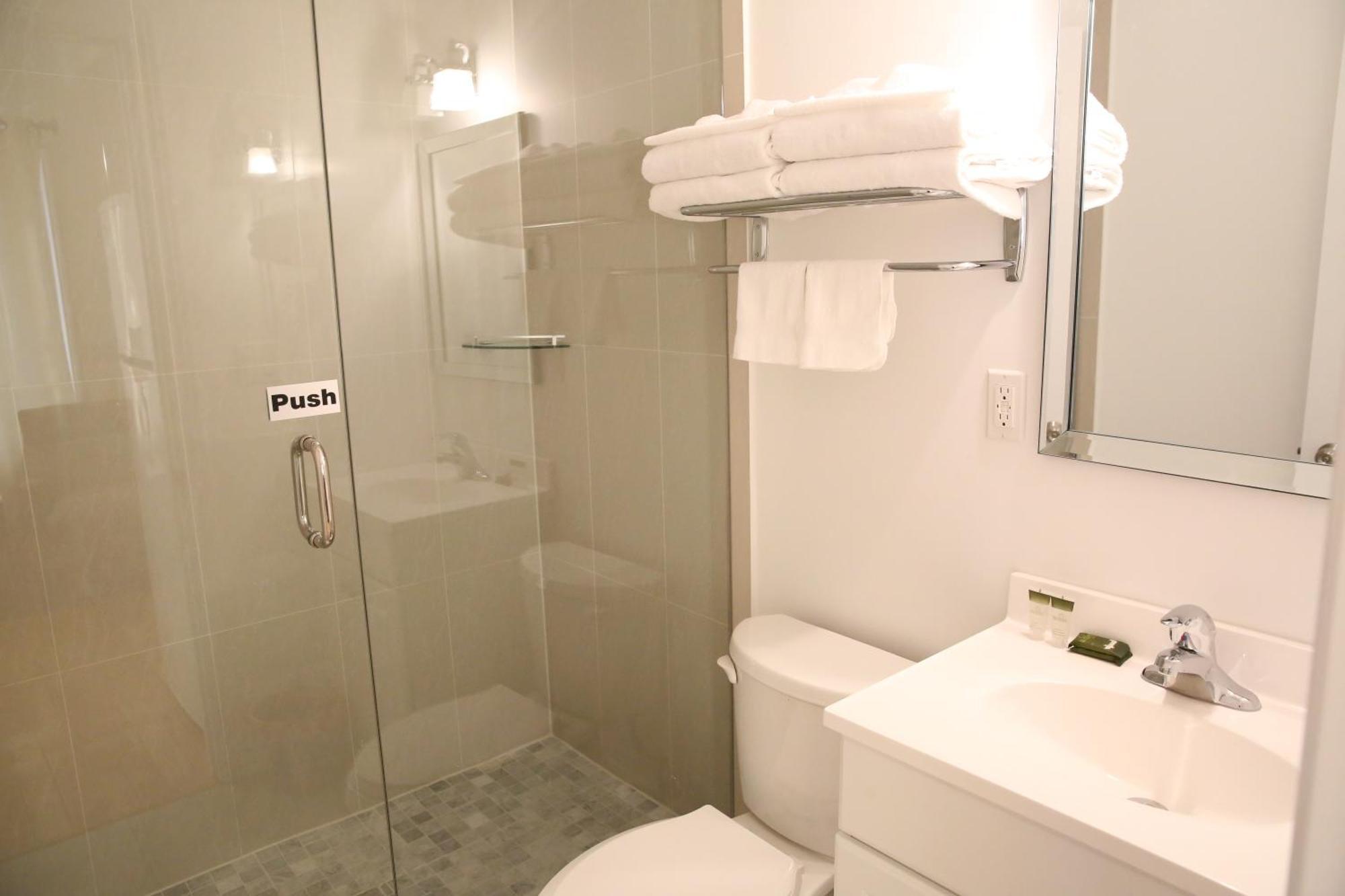 Bed & Breakfast Xiao Wang Toronto