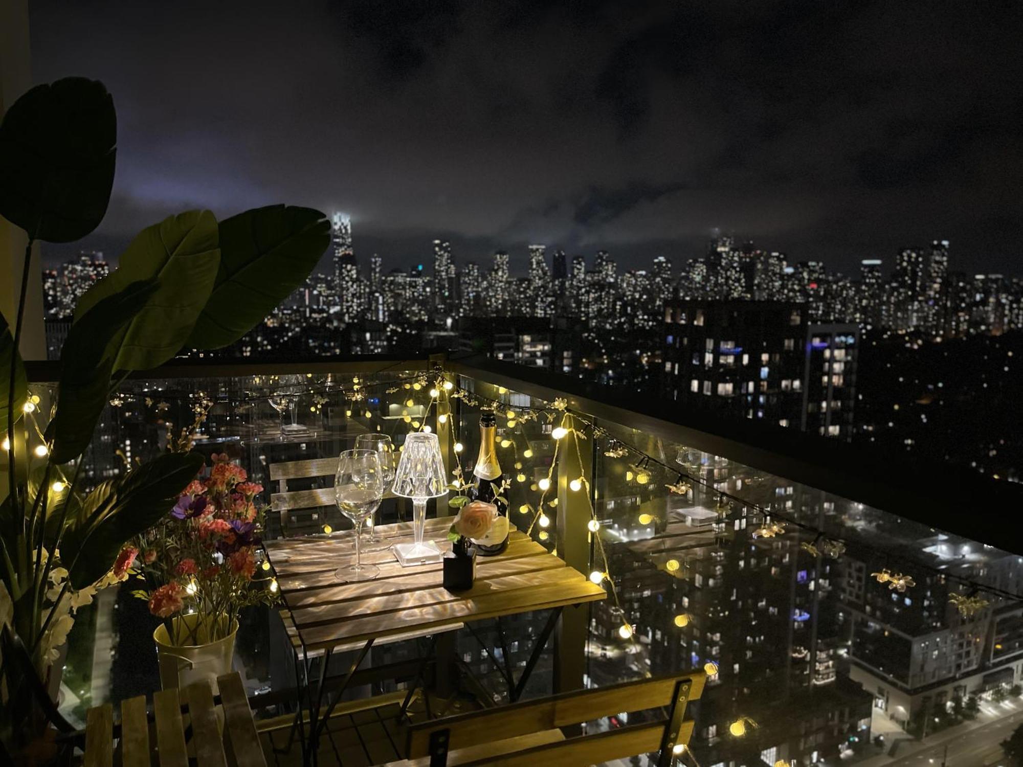 Deluxe Penthouse Two Bedrooms Skyline Cn Tower Lakeview Dt Aparthotel