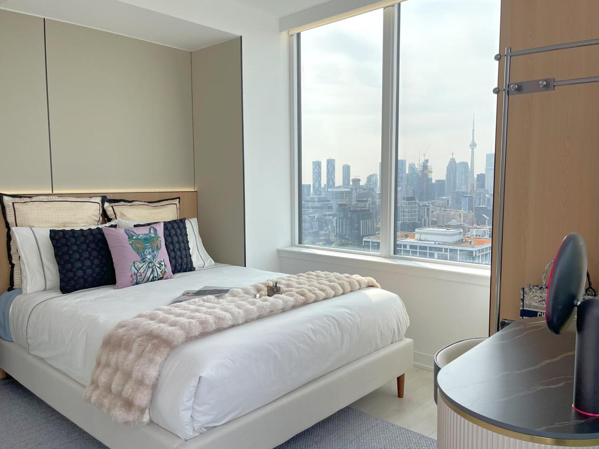 Deluxe Penthouse Two Bedrooms Skyline Cn Tower Lakeview Dt