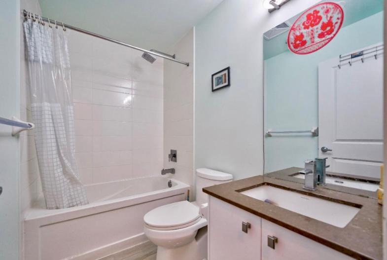 Entire 2 Bedroom Budget Walk To Subway