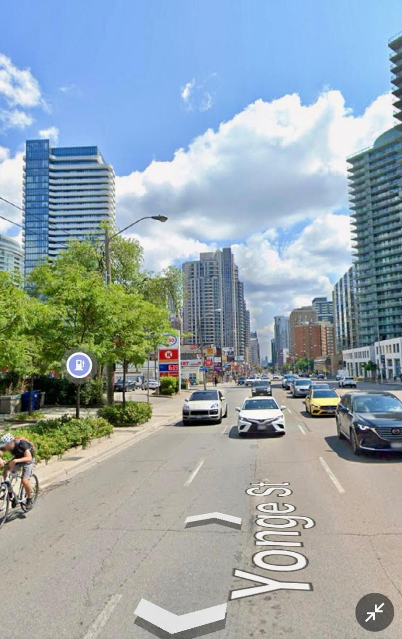Apartment Entire 2 Bedroom Budget Walk To Subway Toronto