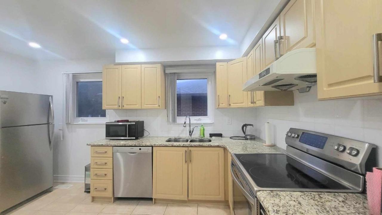 Homestay A Away-cozy Guest In