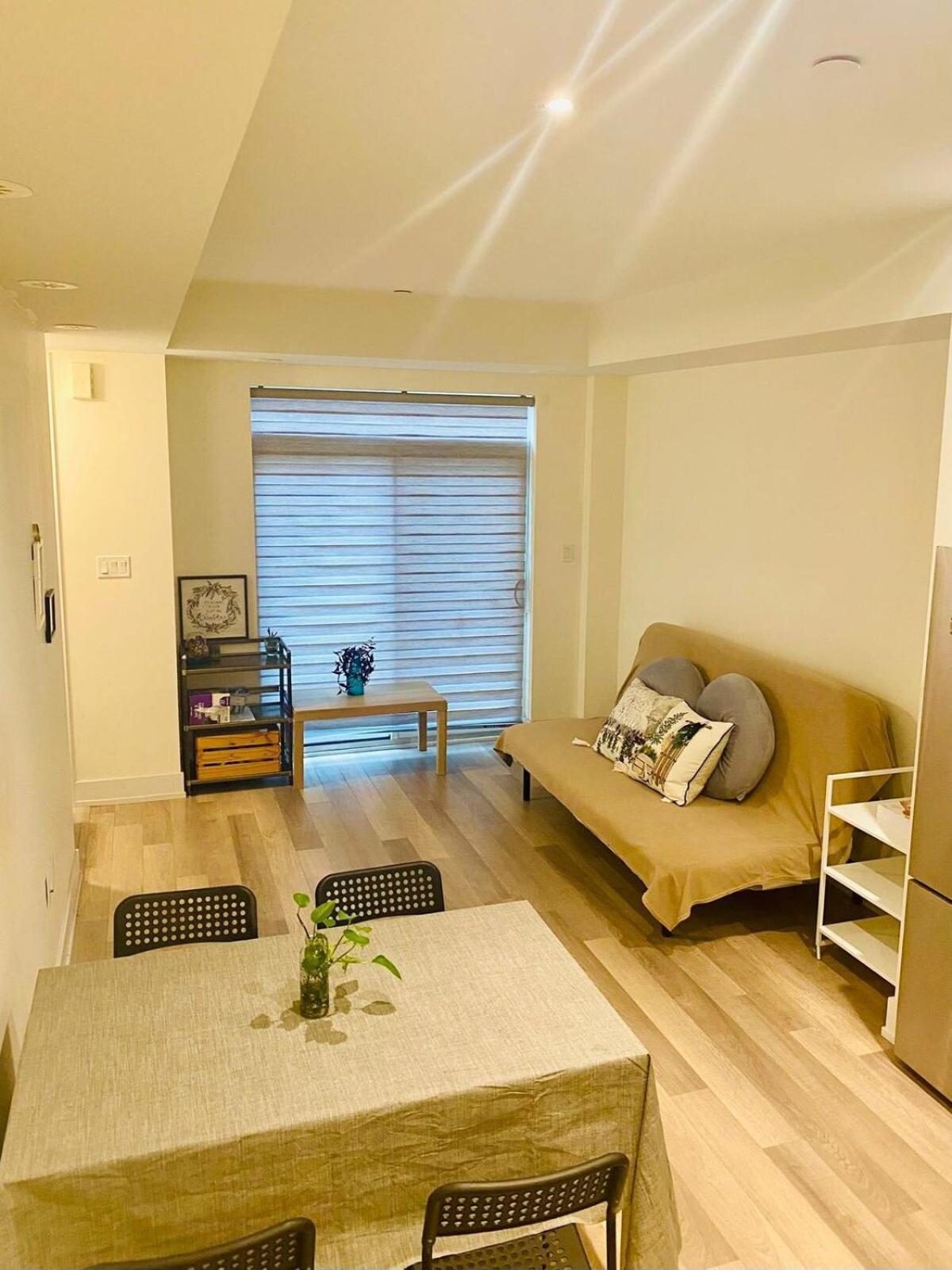 Entire 2 Bedroom Budget Walk To Subway *
